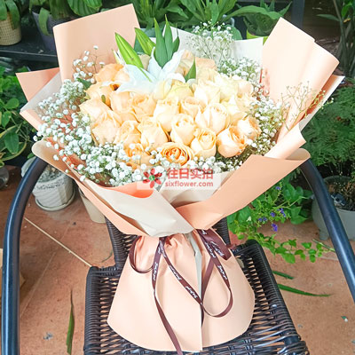 滁州33朵香槟玫瑰百合，心里永远是你