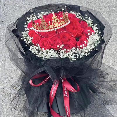 滁州33朵红玫瑰满天星皇冠，爱情圆满